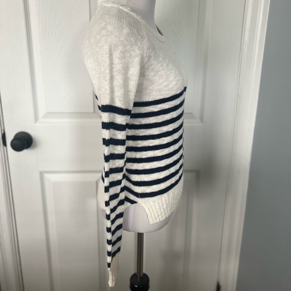 Lightweight White & Navy Striped Sweater (XS) - Picture 12 of 12